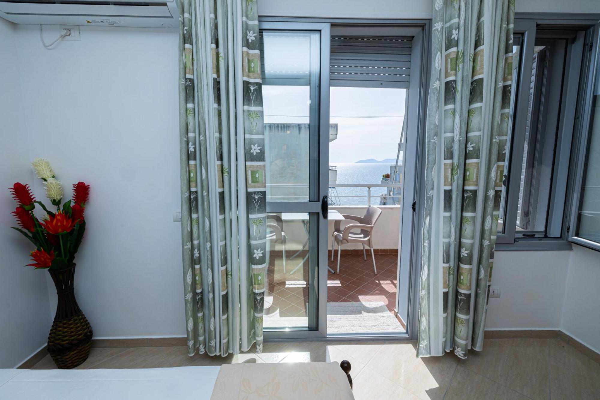 Lucas Apartments Rental Avlonya Dış mekan fotoğraf