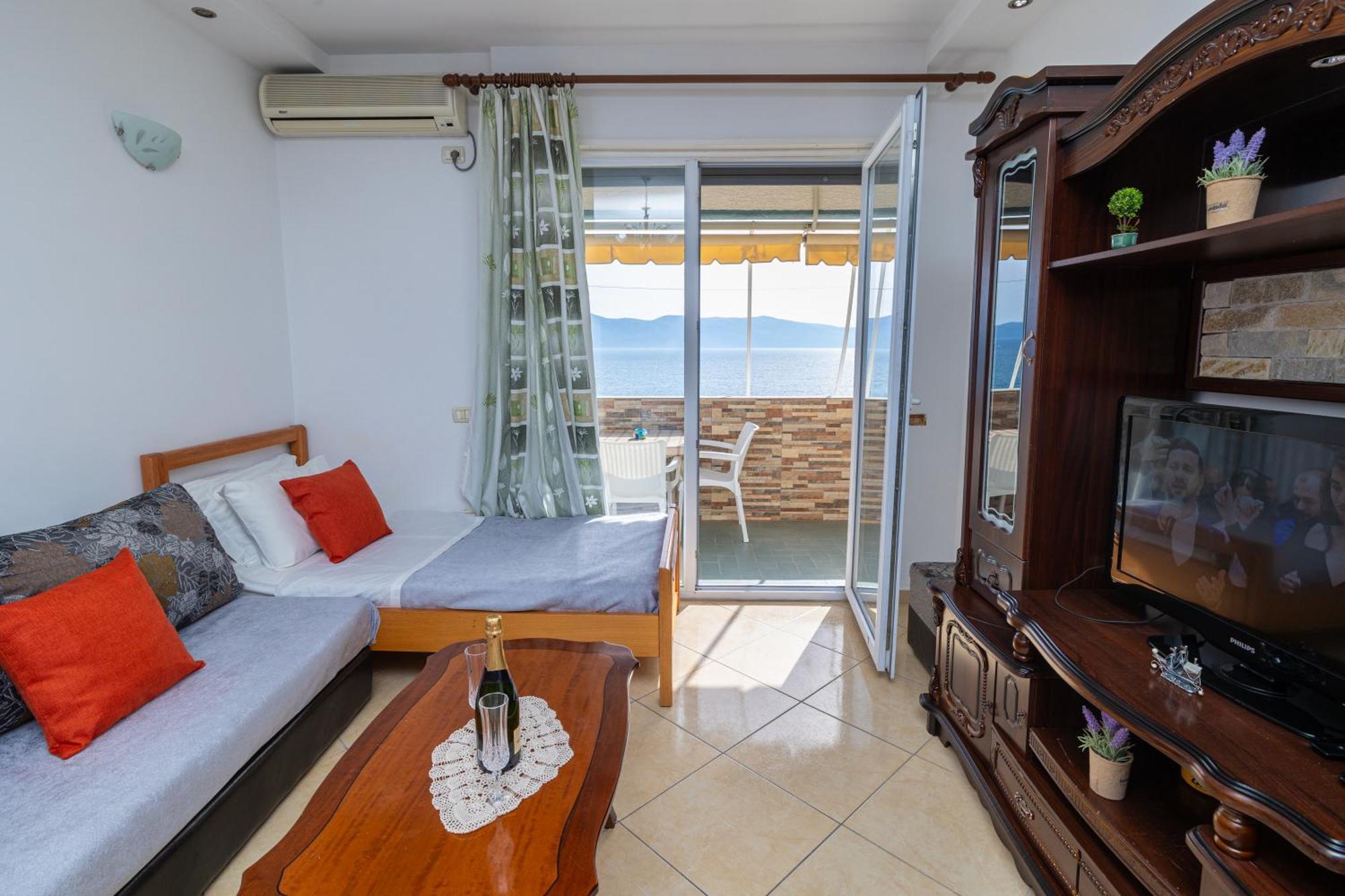 Lucas Apartments Rental Avlonya Dış mekan fotoğraf