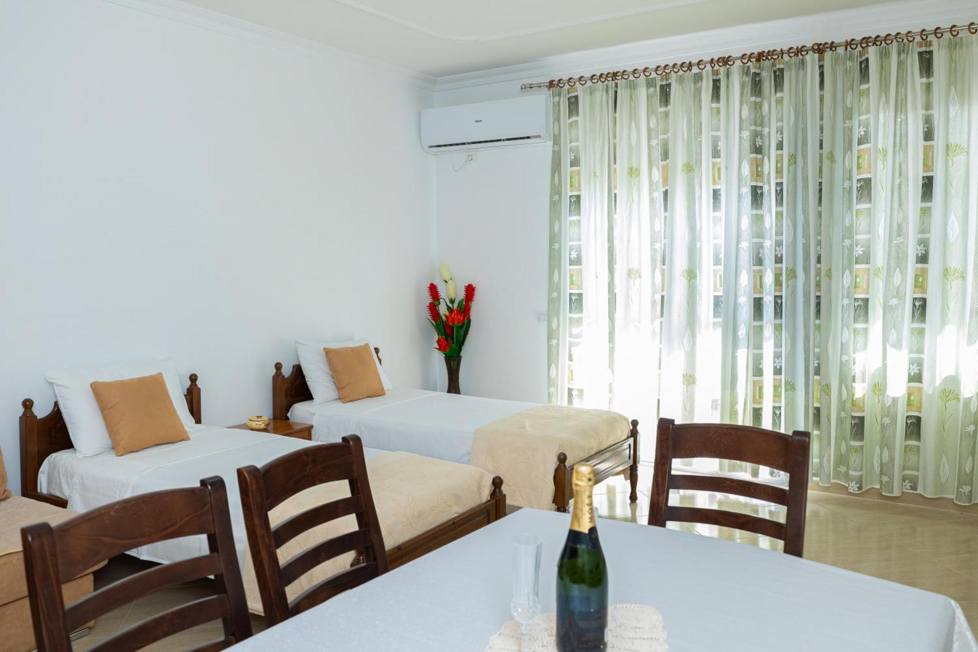 Lucas Apartments Rental Avlonya Dış mekan fotoğraf